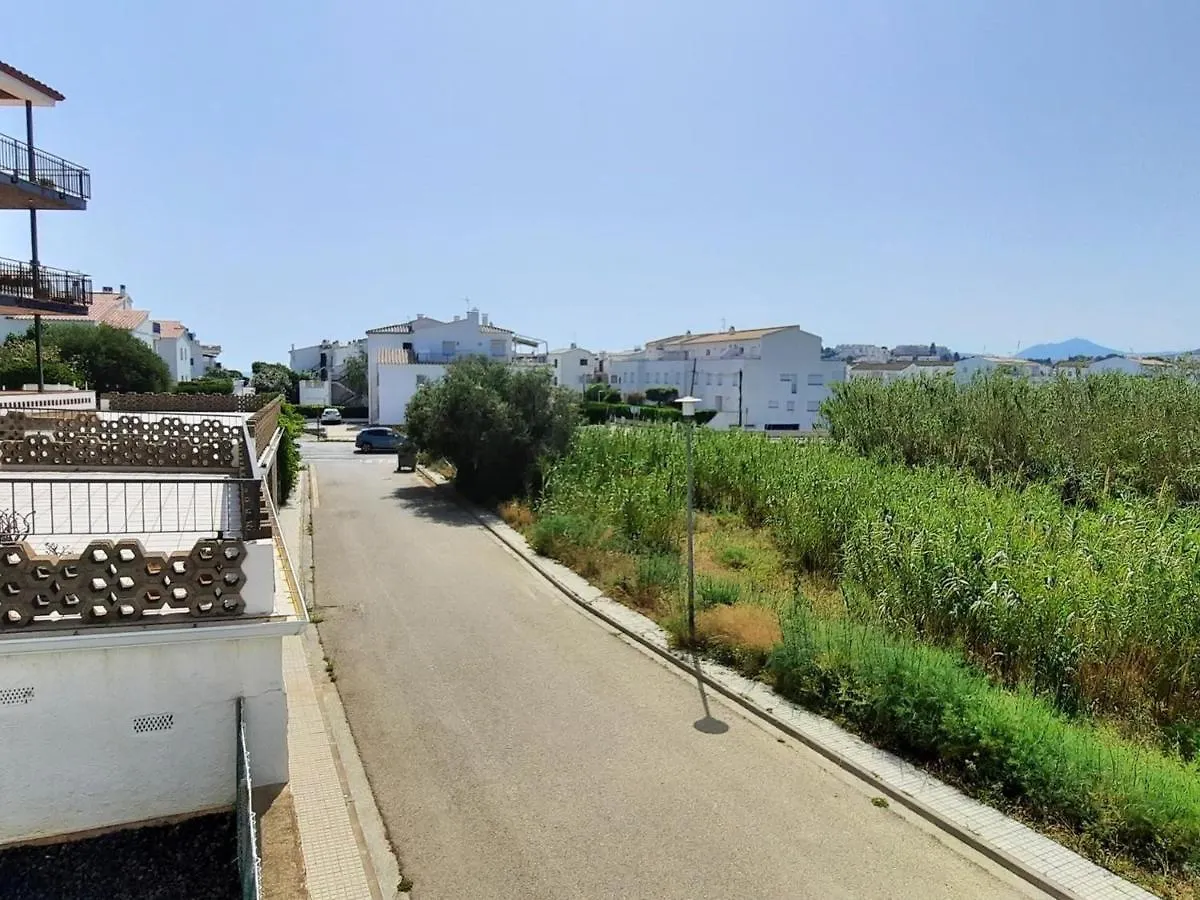 Apartamento Confortable En Sant Genis, Llanca - Cerca De Playa Y Actividades F - Es-170-44